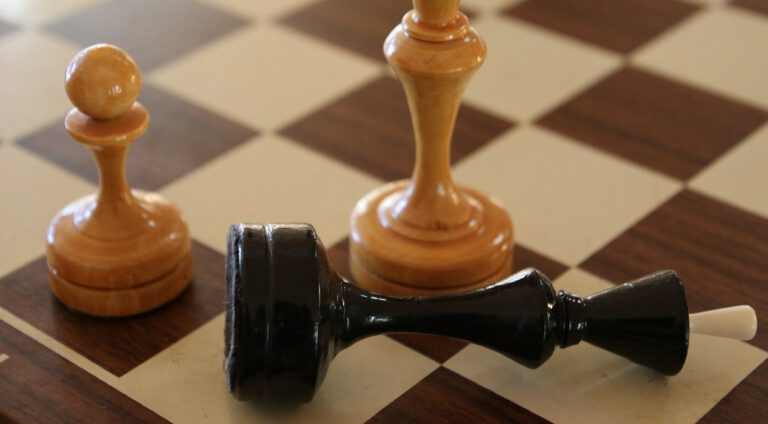 Šachové figurky||Šachové figurky